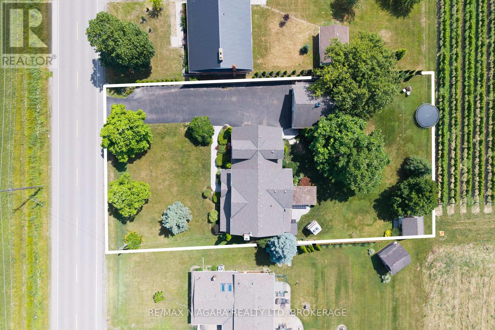 2231 Seventh Street, St. Catharines, Ontario  L2R 6P7 - Photo 5 - X12847496