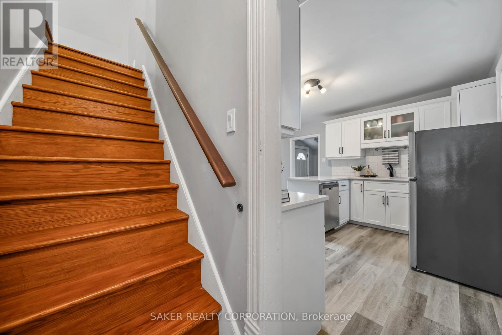 Photo 16 of 40 for 28 Mount Pleasant Avenue