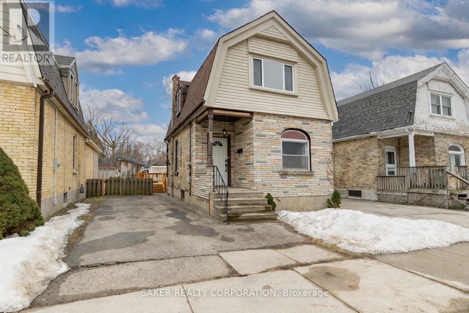 Photo 2 of 40 for 28 Mount Pleasant Avenue