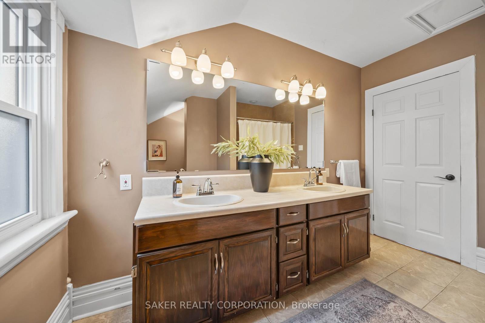 28 Mount Pleasant Avenue, London North, Ontario  N6H 1C9 - Photo 19 - X12847466