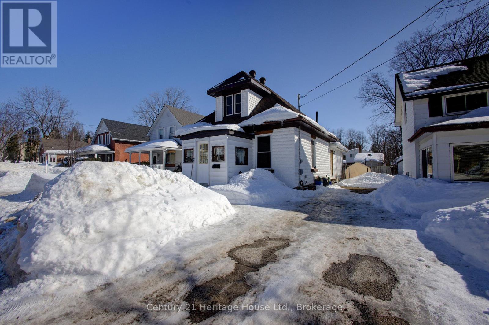 657 7th A Street E, Owen Sound, Ontario  N4K 1K4 - Photo 2 - X12847452