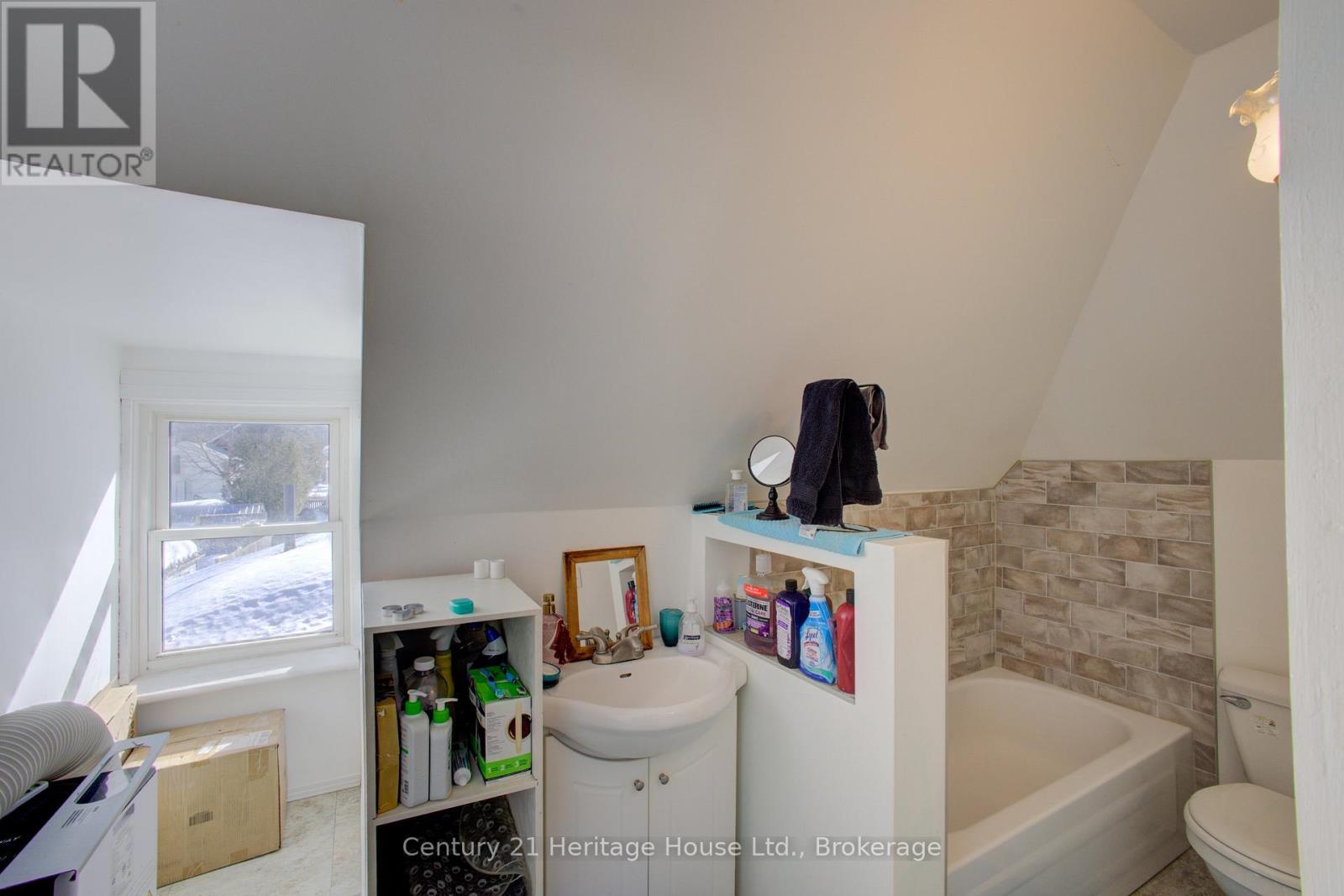 657 7th A Street E, Owen Sound, Ontario  N4K 1K4 - Photo 24 - X12847452