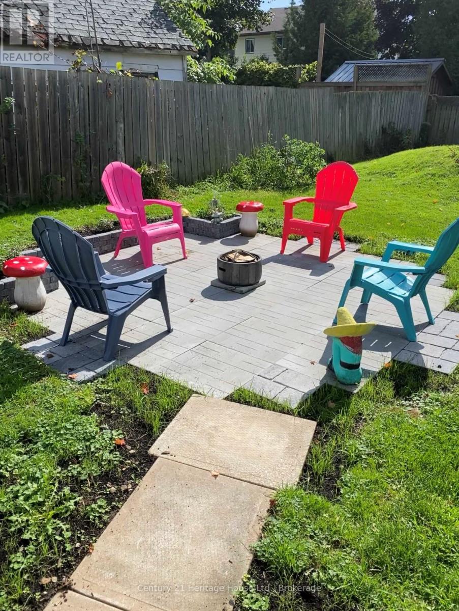 657 7th A Street E, Owen Sound, Ontario  N4K 1K4 - Photo 32 - X12847452