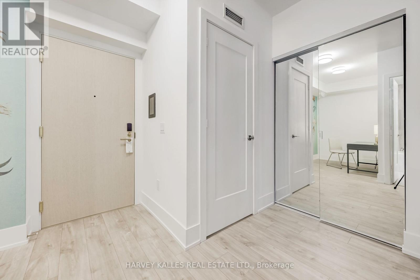 1308 - 480 Front Street W, Toronto, Ontario  M5V 0V5 - Photo 3 - C12847492