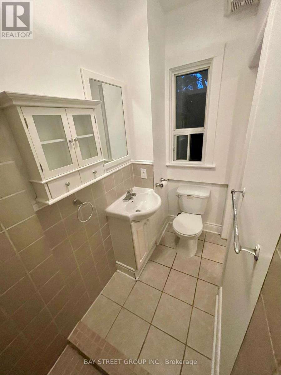 Unit 1 - 693 Woodbine Avenue, Toronto, Ontario  M4E 2J4 - Photo 9 - E12847438