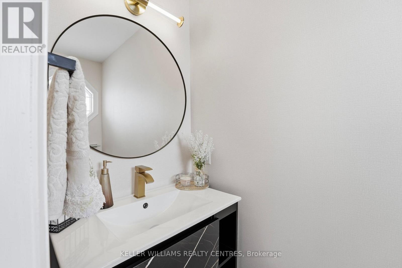 28 Glenhill Drive, Barrie (Painswick South), Ontario  L4N 5X6 - Photo 5 - S12847460