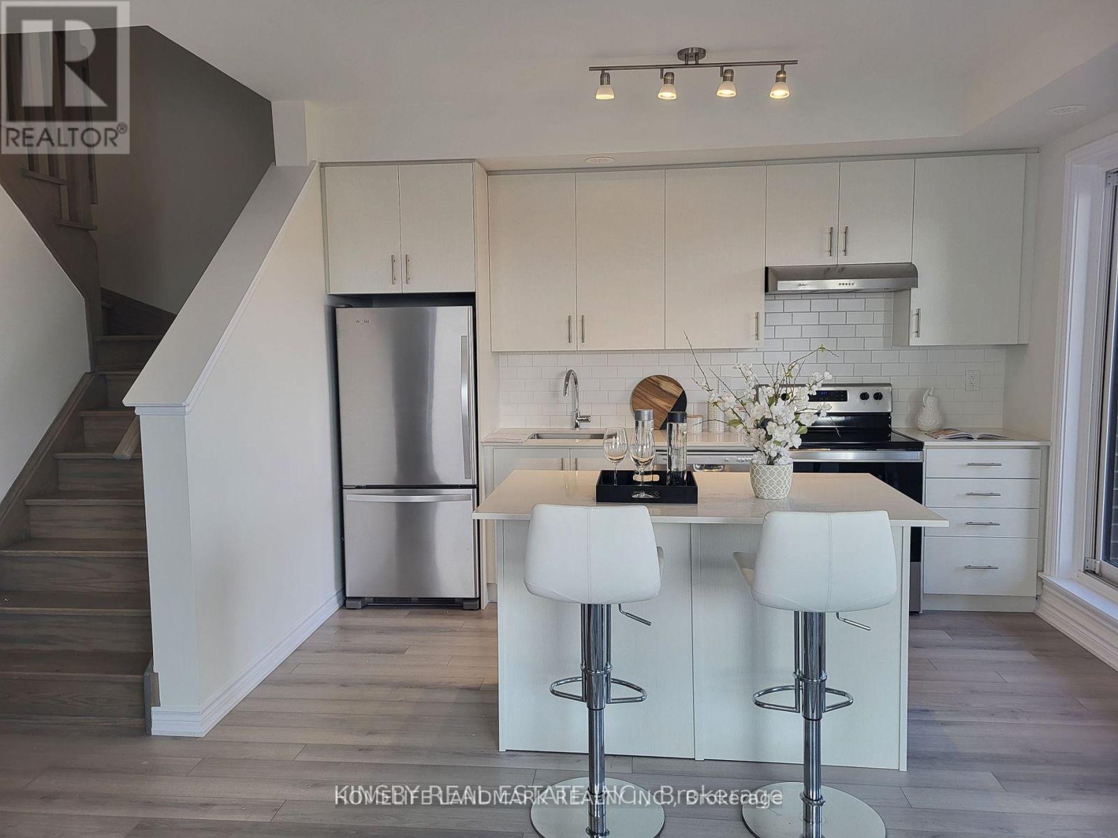 327 - 349 Wheat Boom Drive, Oakville, Ontario  L6H 7X5 - Photo 14 - W12847436