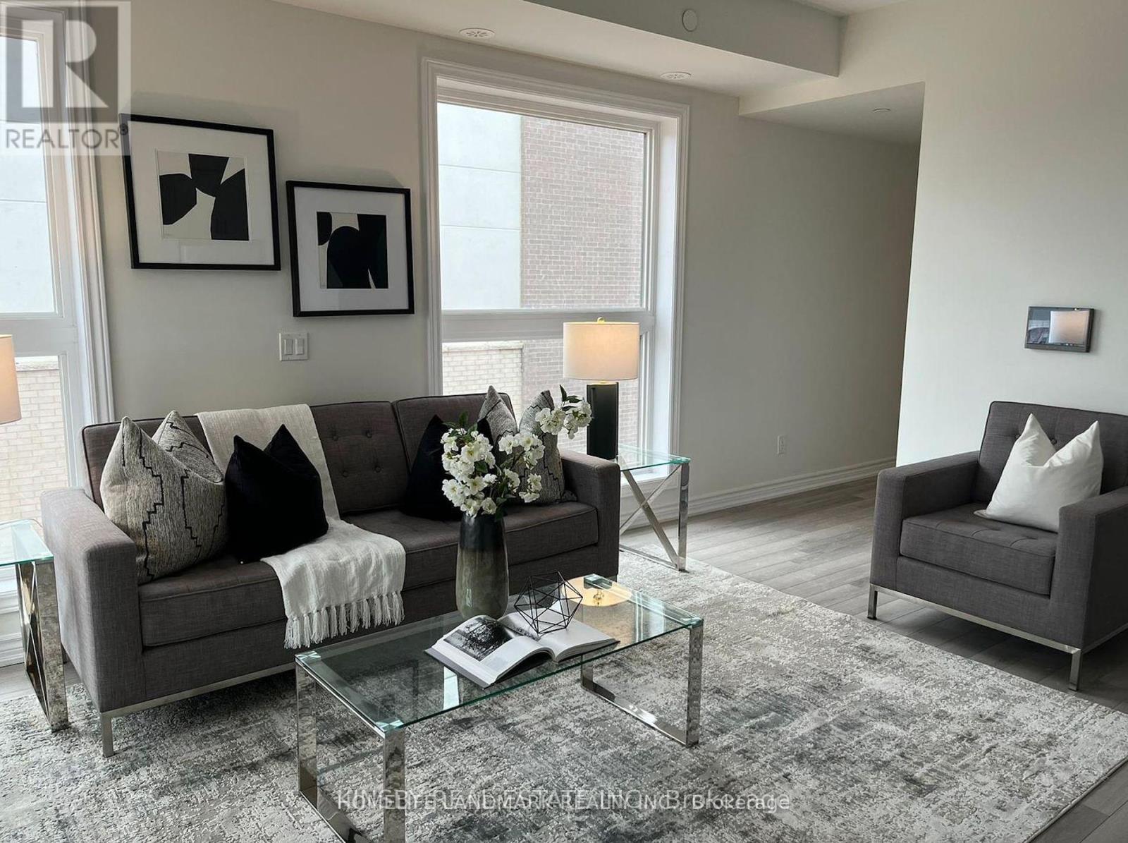 327 - 349 Wheat Boom Drive, Oakville, Ontario  L6H 7X5 - Photo 5 - W12847436