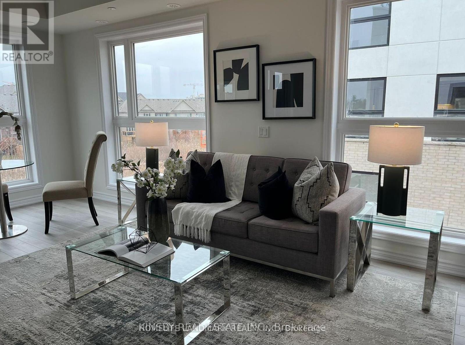 327 - 349 Wheat Boom Drive, Oakville, Ontario  L6H 7X5 - Photo 6 - W12847436