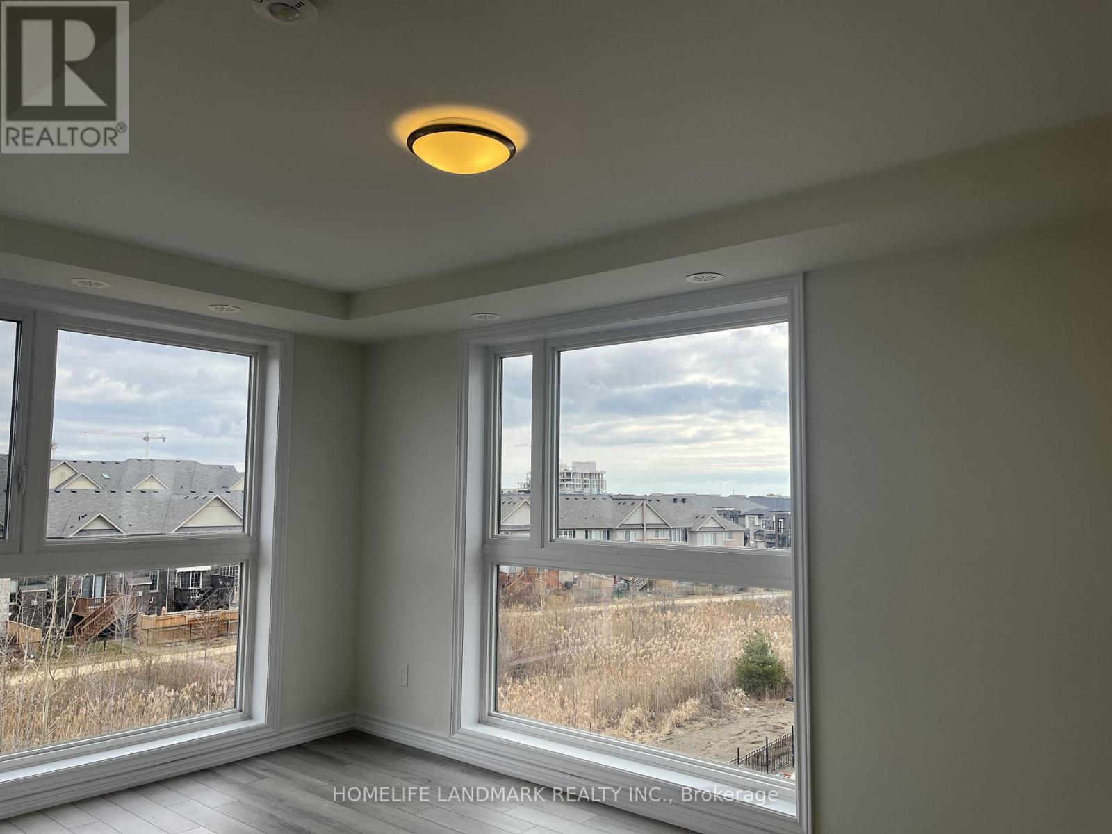 327 - 349 Wheat Boom Drive, Oakville, Ontario  L6H 7X5 - Photo 9 - W12847436