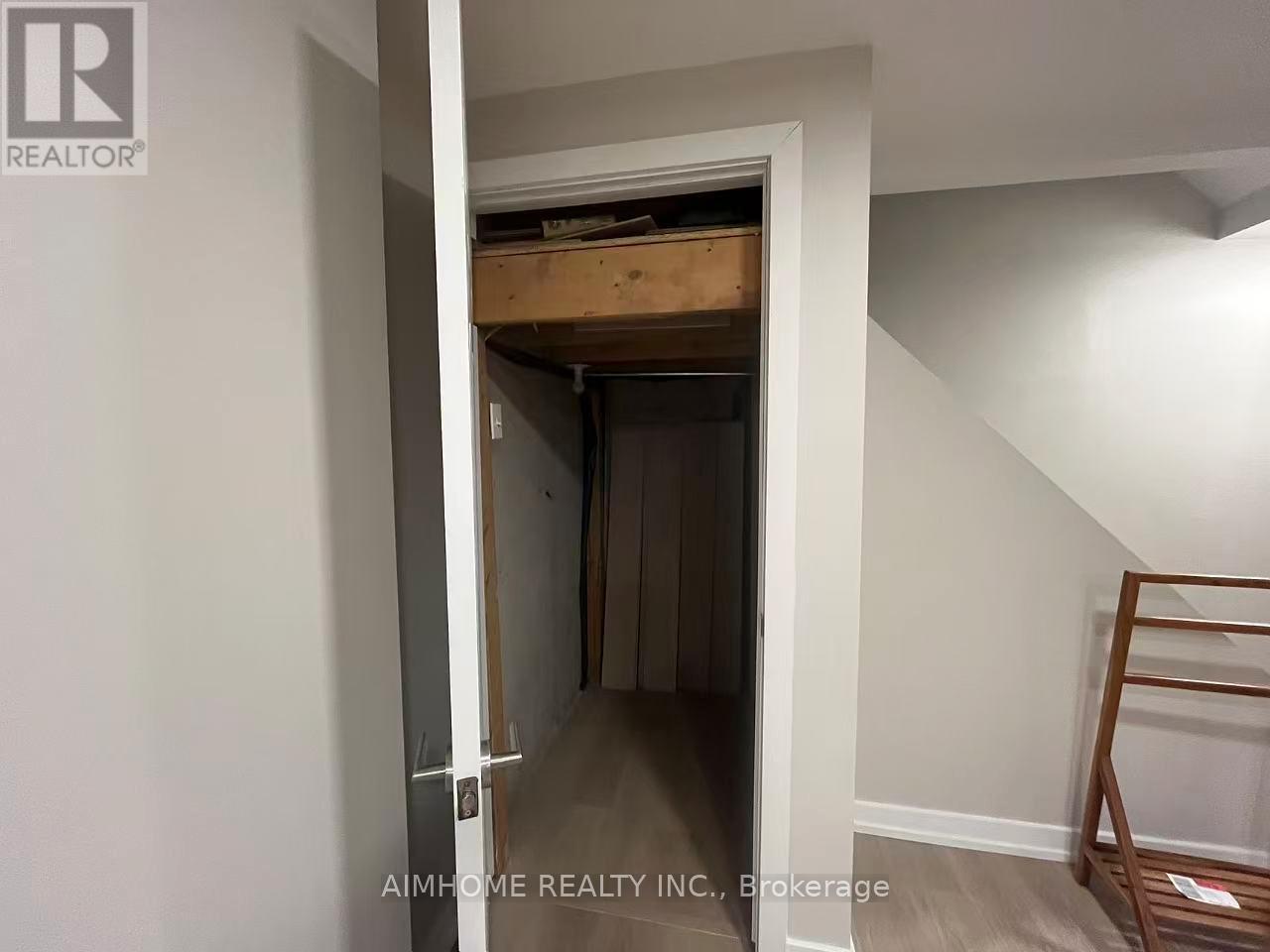 Bsmt - 401 Kittridge Road, Oakville, Ontario  L6H 7K6 - Photo 3 - W12847448