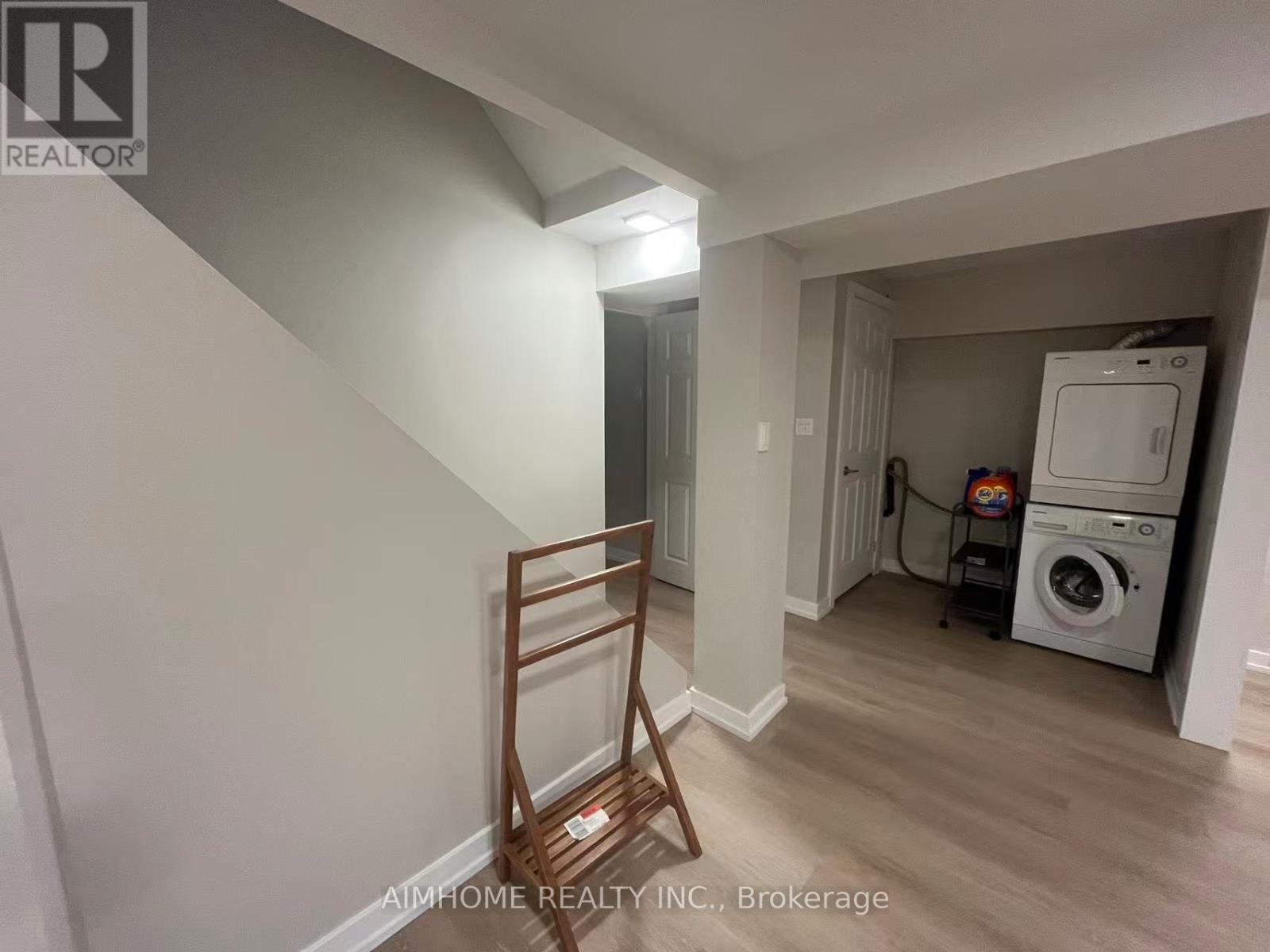 Bsmt - 401 Kittridge Road, Oakville, Ontario  L6H 7K6 - Photo 4 - W12847448