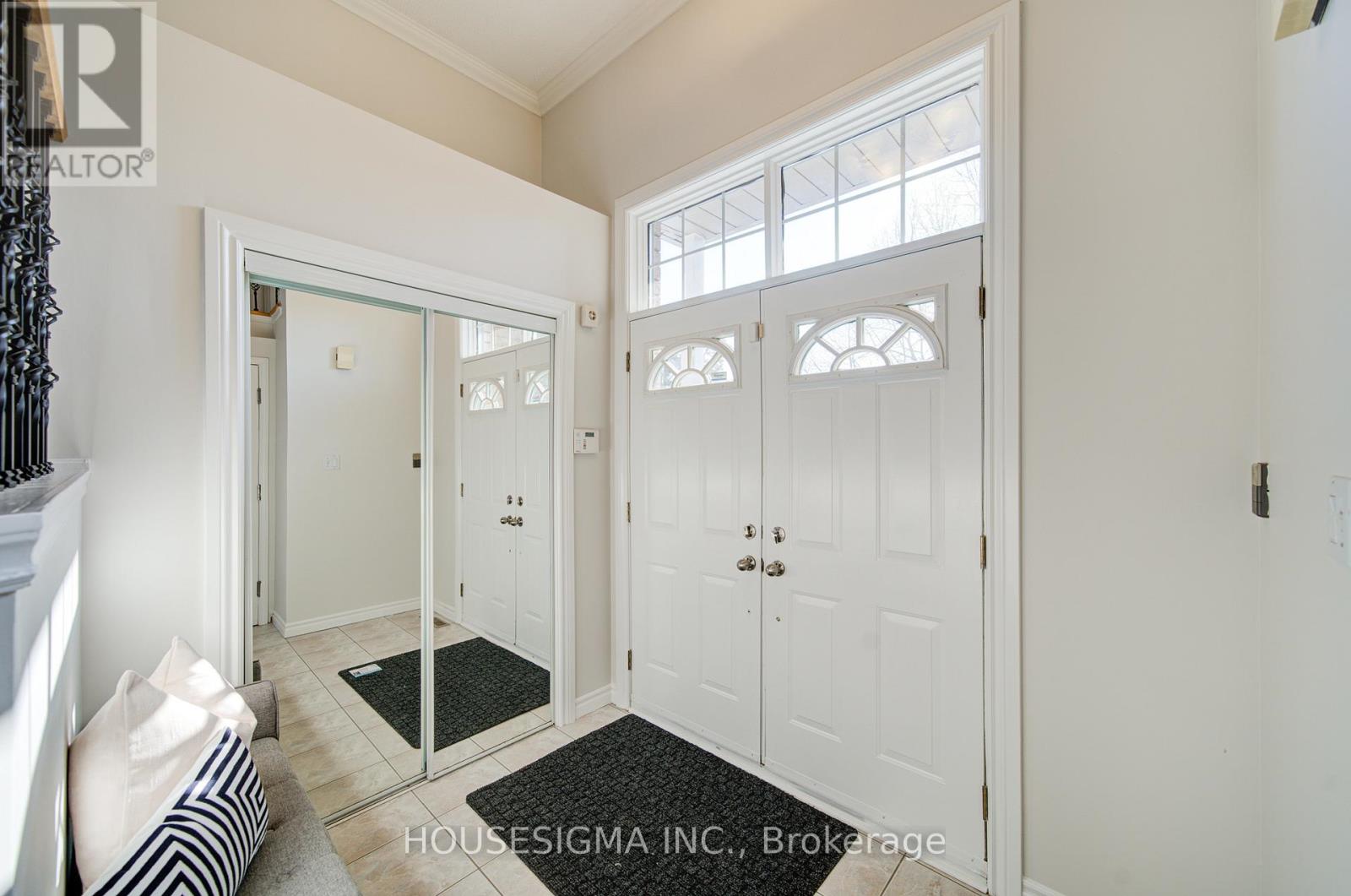 73 Brinkley Drive, Brampton, Ontario  L7A 1G3 - Photo 4 - W12847470