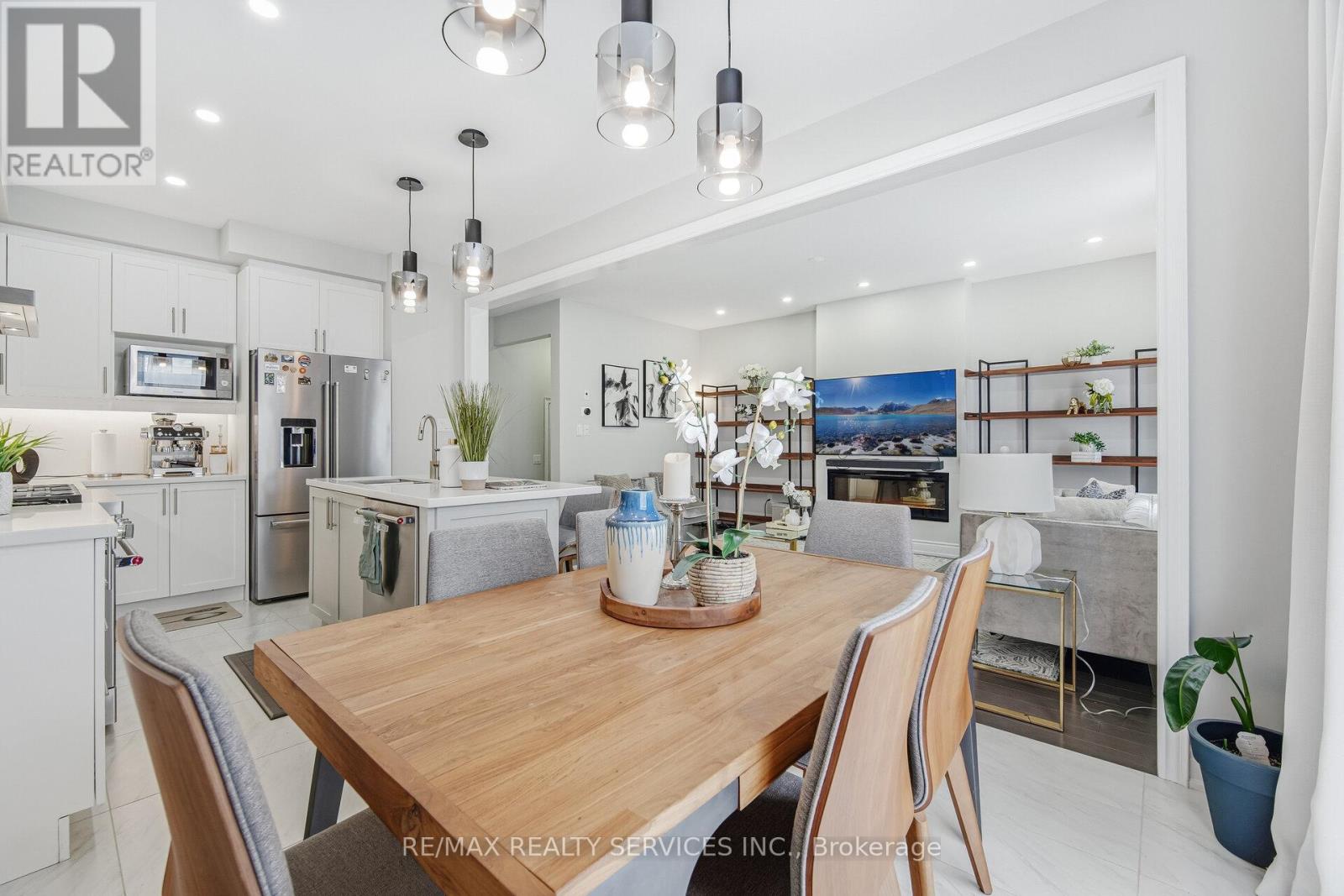 356 Clockwork Drive, Brampton (Northwest Brampton), Ontario  L7A 5C5 - Photo 19 - W12847478