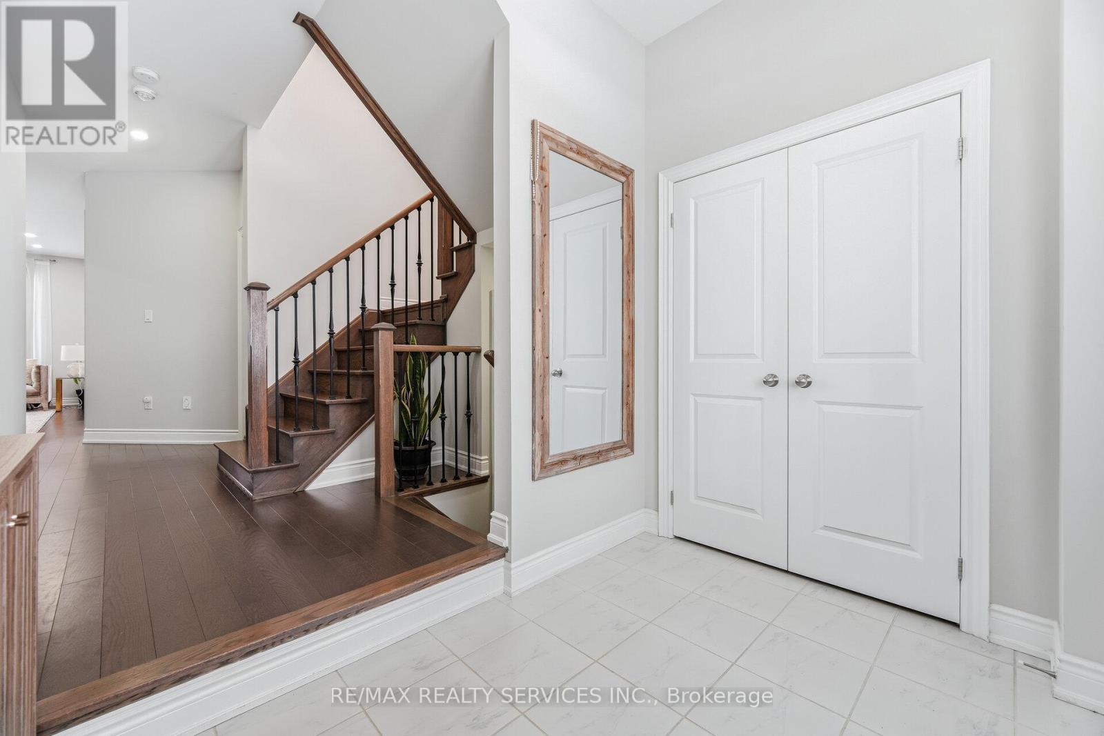 356 Clockwork Drive, Brampton (Northwest Brampton), Ontario  L7A 5C5 - Photo 4 - W12847478