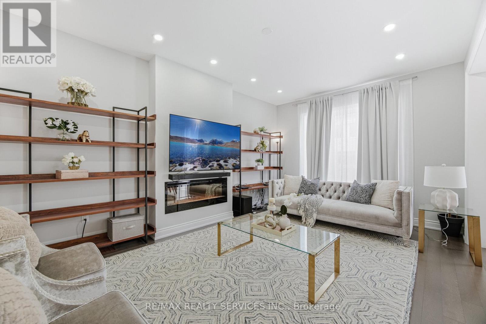 356 Clockwork Drive, Brampton (Northwest Brampton), Ontario  L7A 5C5 - Photo 5 - W12847478