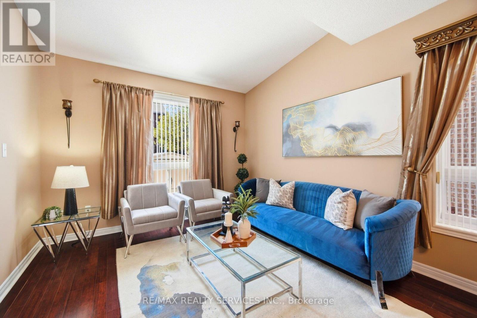 10 Goldnugget Road, Brampton, Ontario  L6Y 5N7 - Photo 6 - W12847500