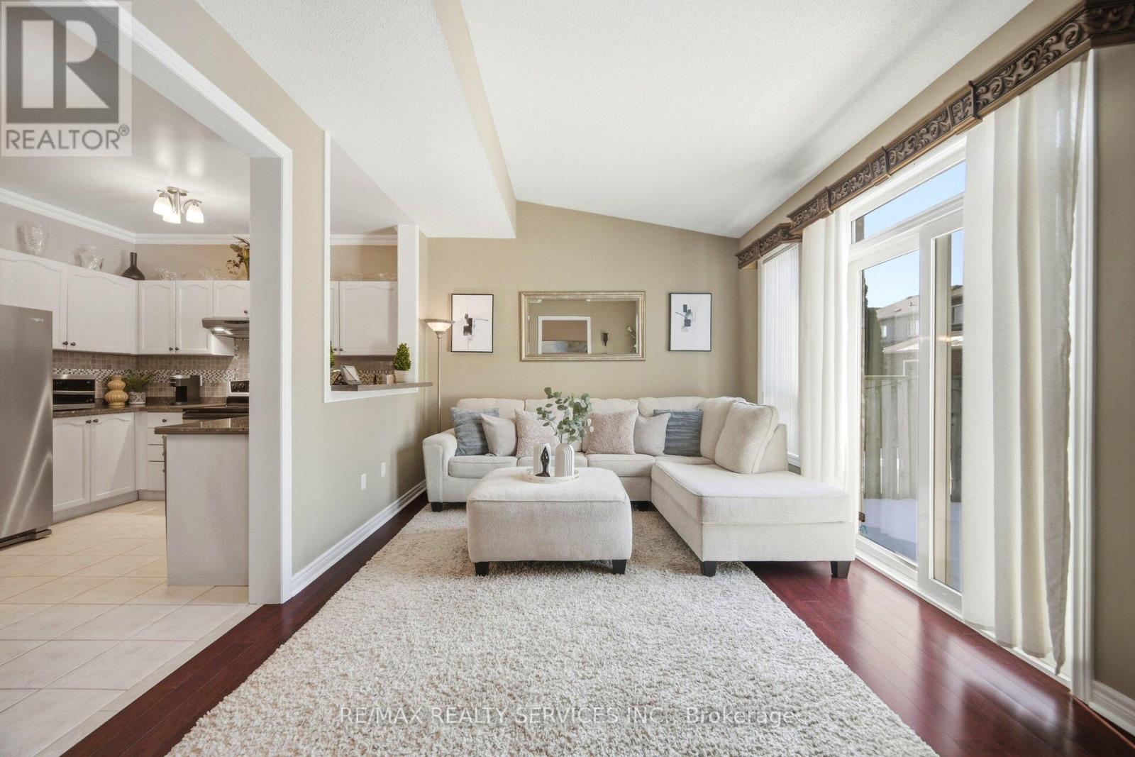 10 Goldnugget Road, Brampton, Ontario  L6Y 5N7 - Photo 9 - W12847500