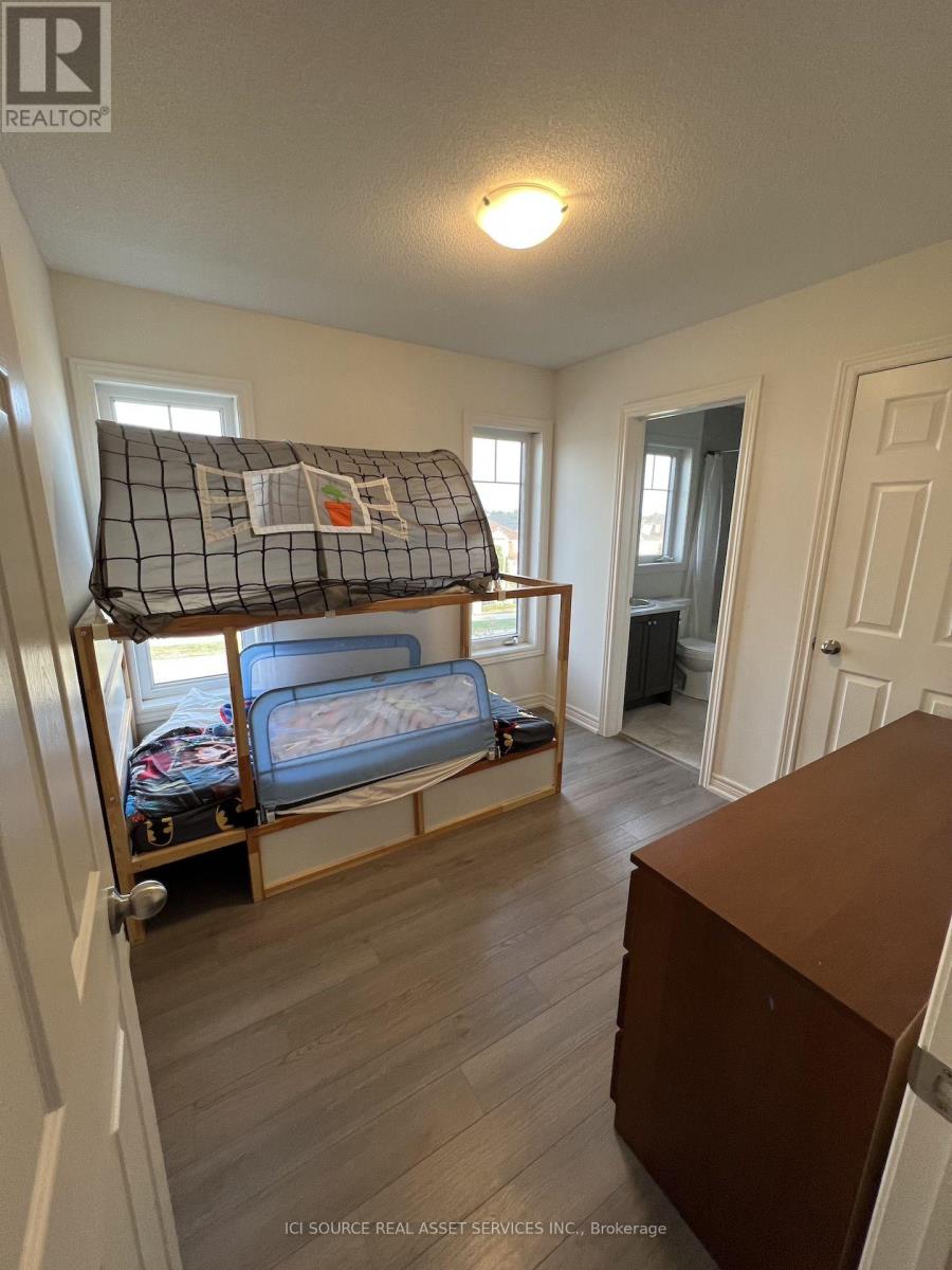 3836 Tufgar Crescent, Burlington (Alton), Ontario  L7M 1P8 - Photo 16 - W12847502