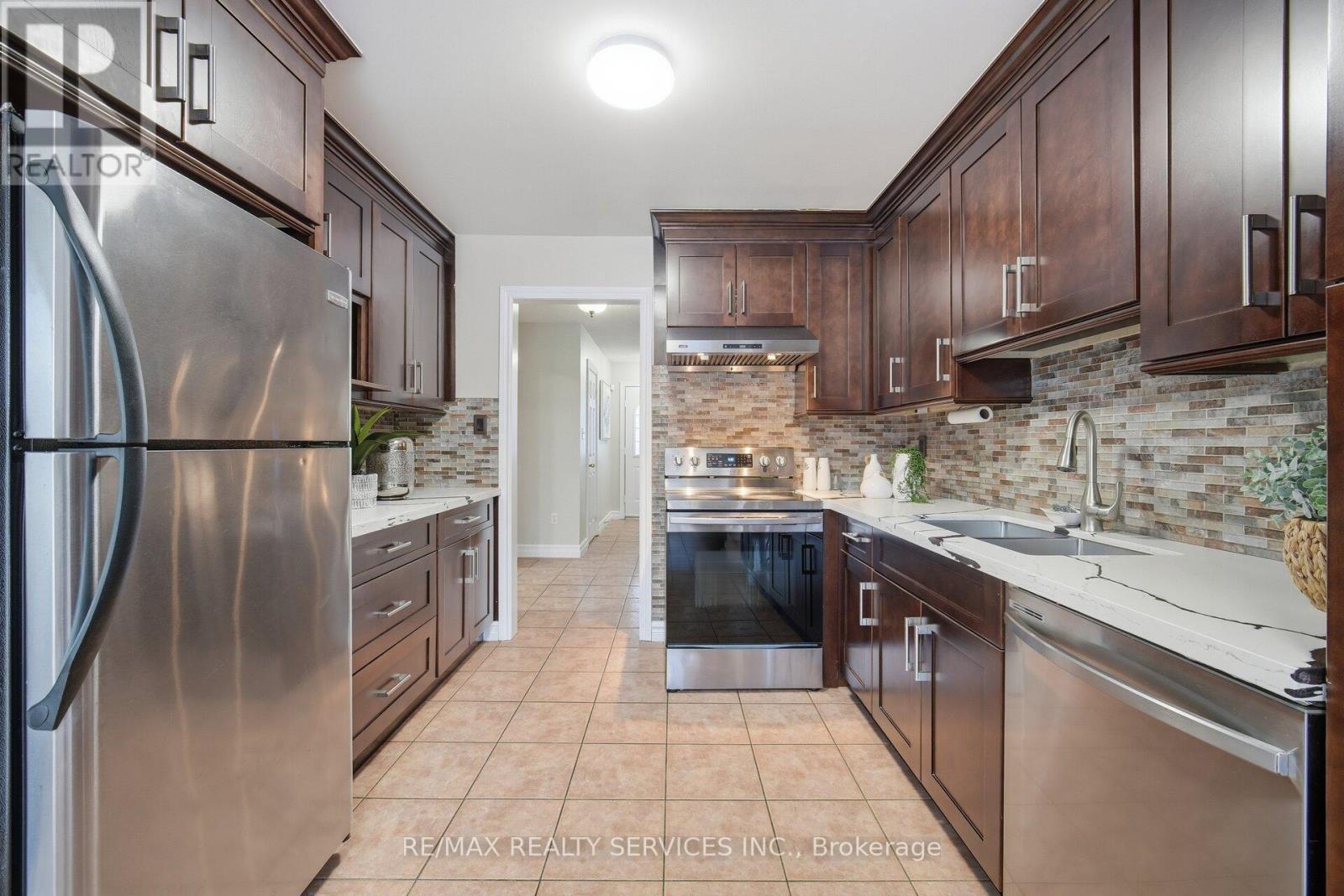 47 Twin Pines Crescent, Brampton, Ontario  L7A 1M8 - Photo 20 - W12847510