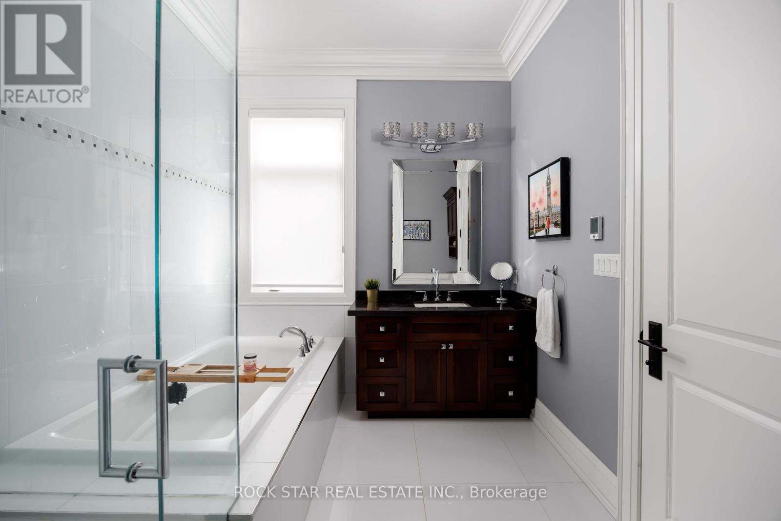 28 Highland Road, Oakville, Ontario  L6K 1S7 - Photo 36 - W12821506