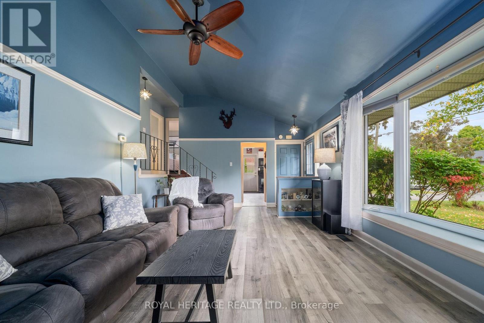 32 Glen Road, Belleville (Belleville Ward), Ontario  K8P 4G1 - Photo 15 - X12847558