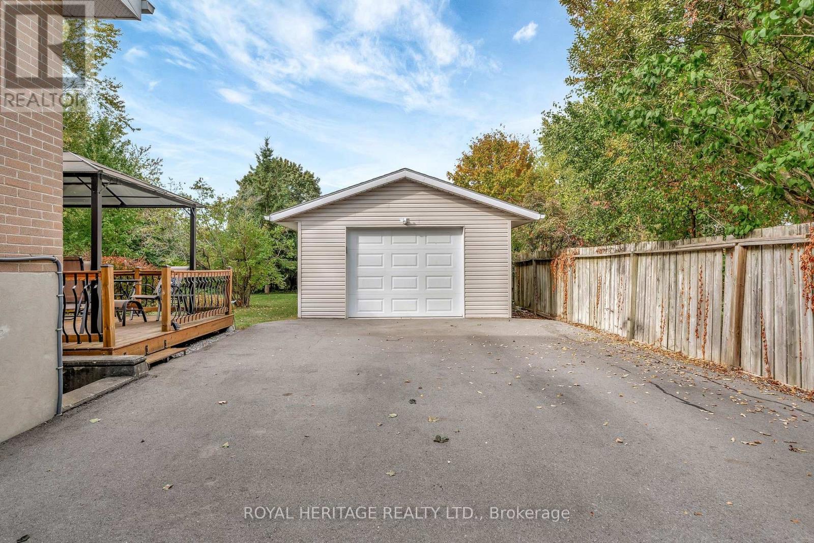 32 Glen Road, Belleville (Belleville Ward), Ontario  K8P 4G1 - Photo 35 - X12847558