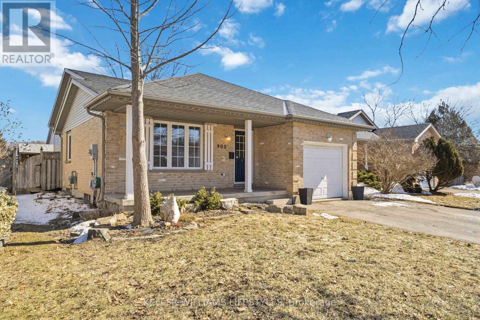 905 Railton Avenue, London East, Ontario  N5V 4W2 - Photo 2 - X12847550