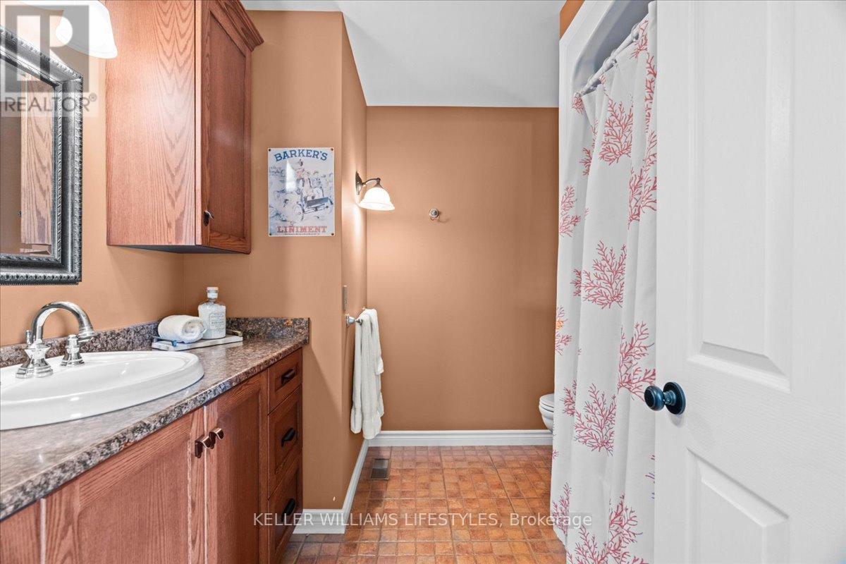 25728 Mcmurchy Line, West Elgin, Ontario  N0L 2P0 - Photo 22 - X12847554