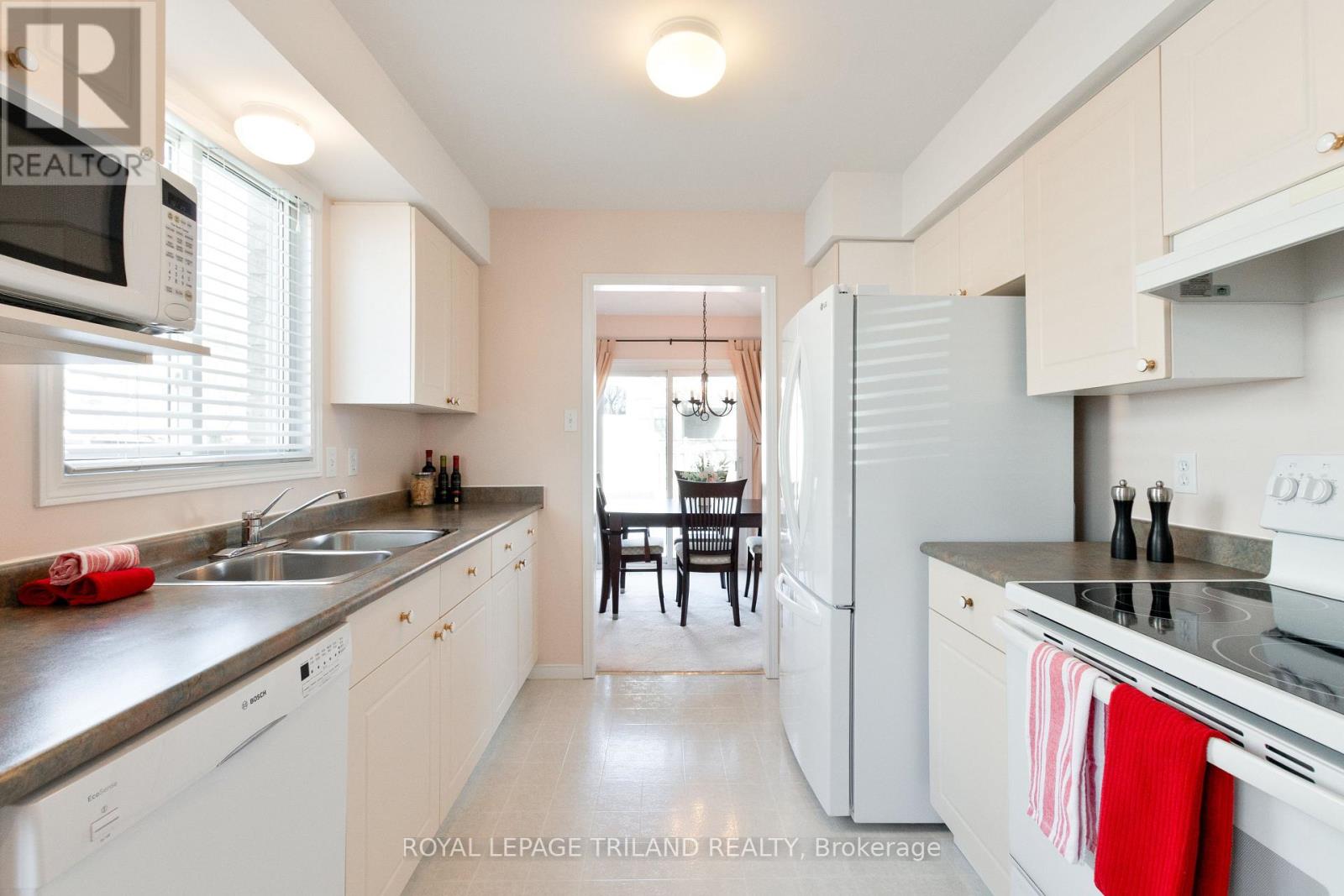 90 Roman Crescent, London East, Ontario  N5V 4W3 - Photo 11 - X12847582