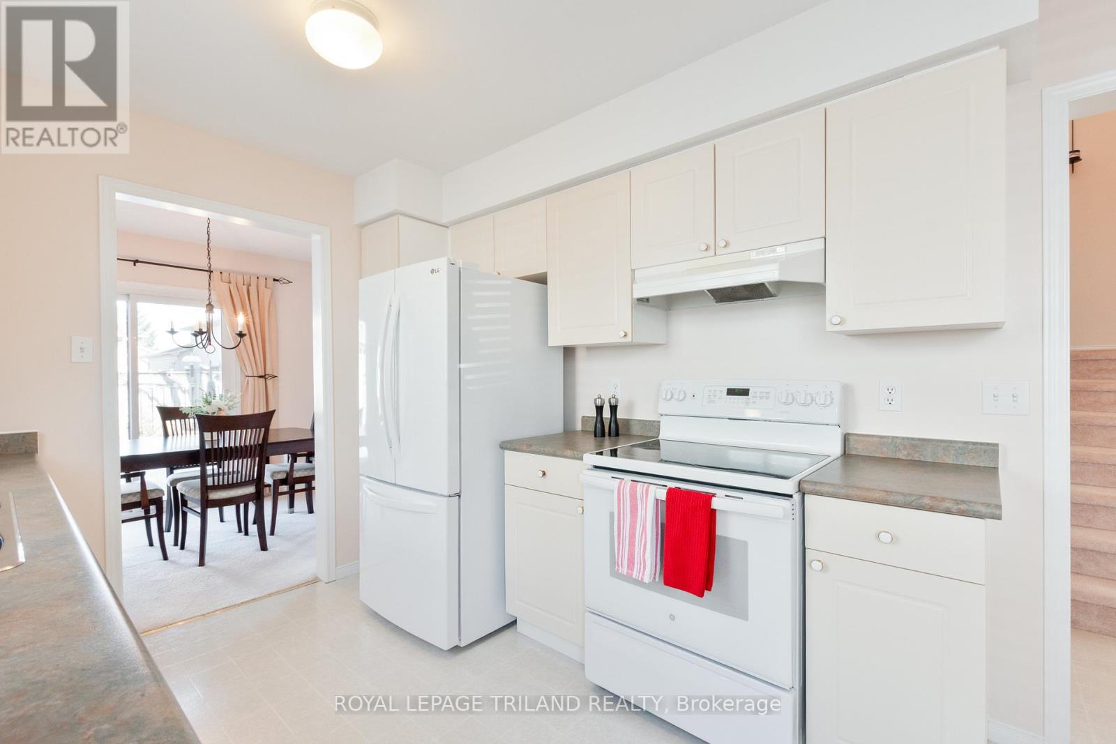 90 Roman Crescent, London East, Ontario  N5V 4W3 - Photo 12 - X12847582