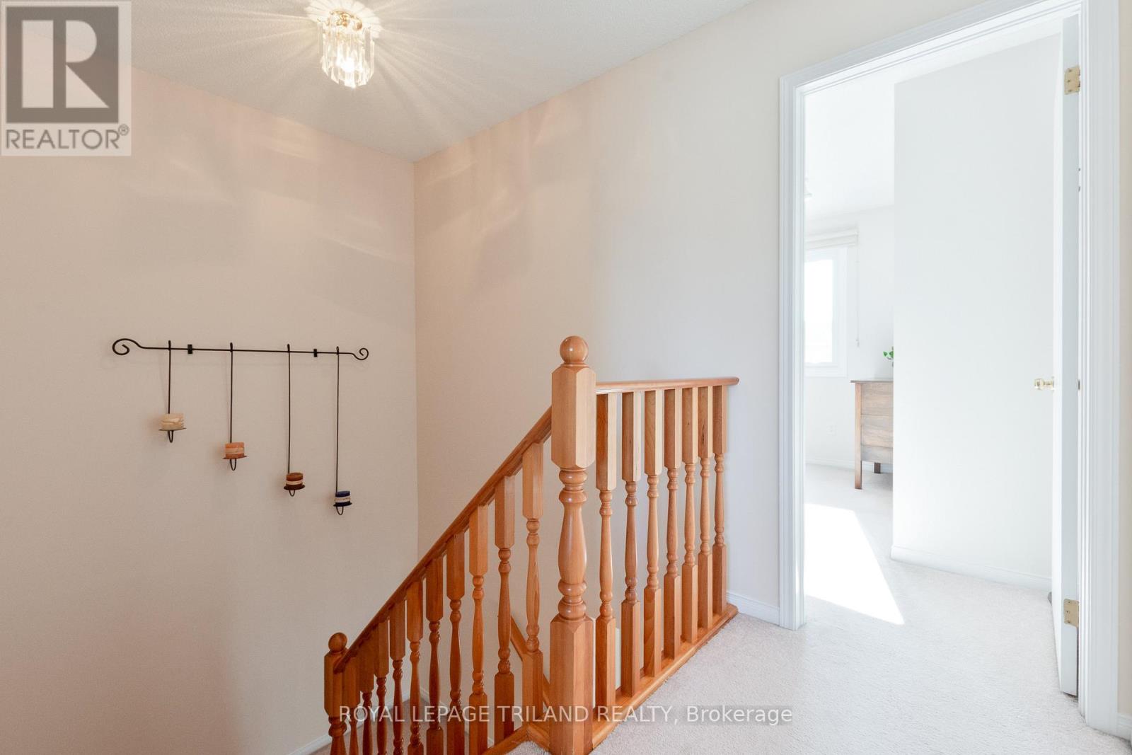 90 Roman Crescent, London East, Ontario  N5V 4W3 - Photo 23 - X12847582