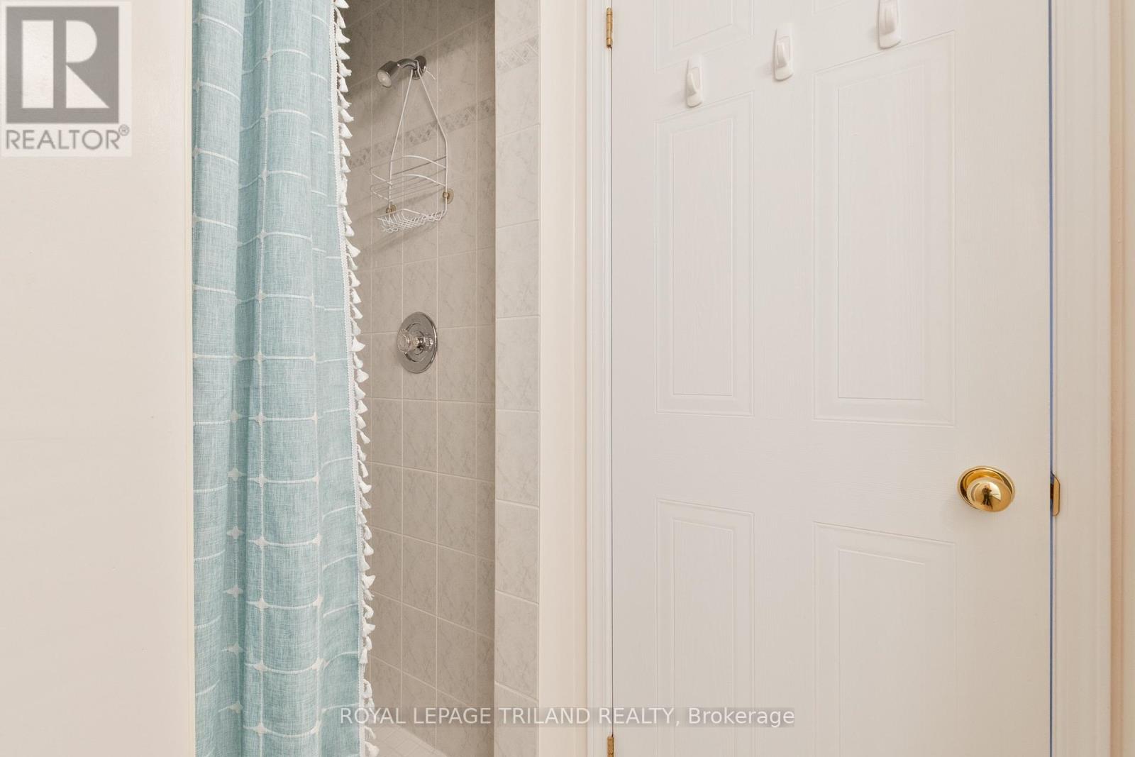 90 Roman Crescent, London East, Ontario  N5V 4W3 - Photo 27 - X12847582