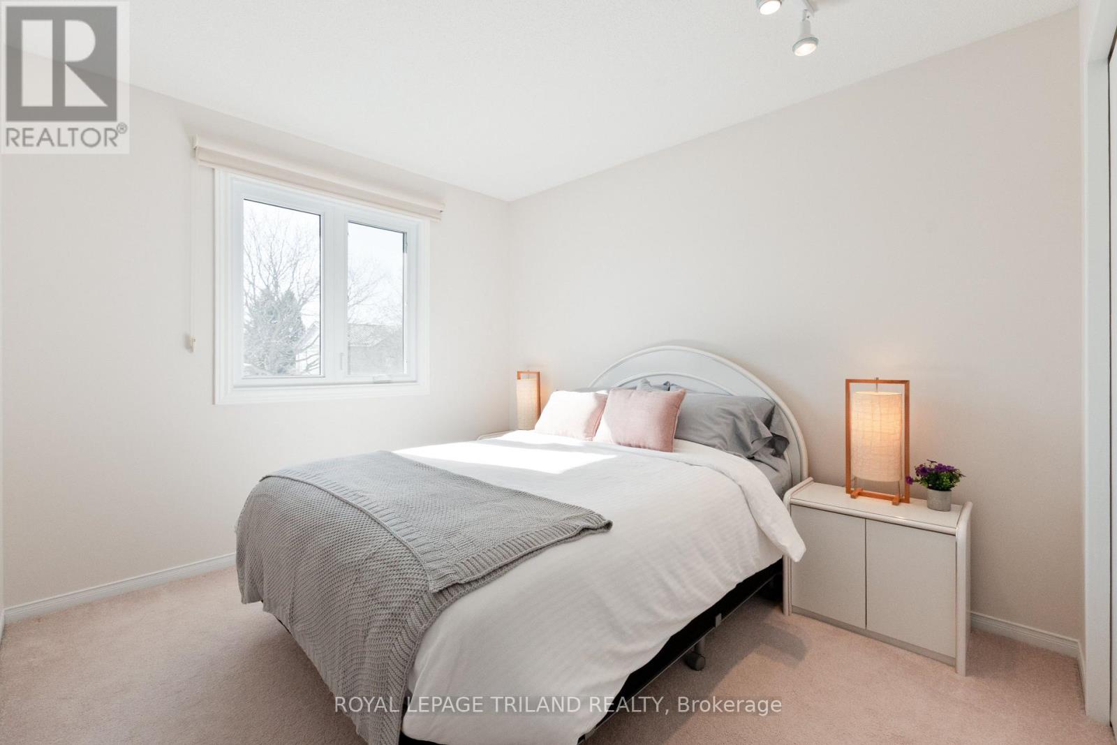 90 Roman Crescent, London East, Ontario  N5V 4W3 - Photo 31 - X12847582