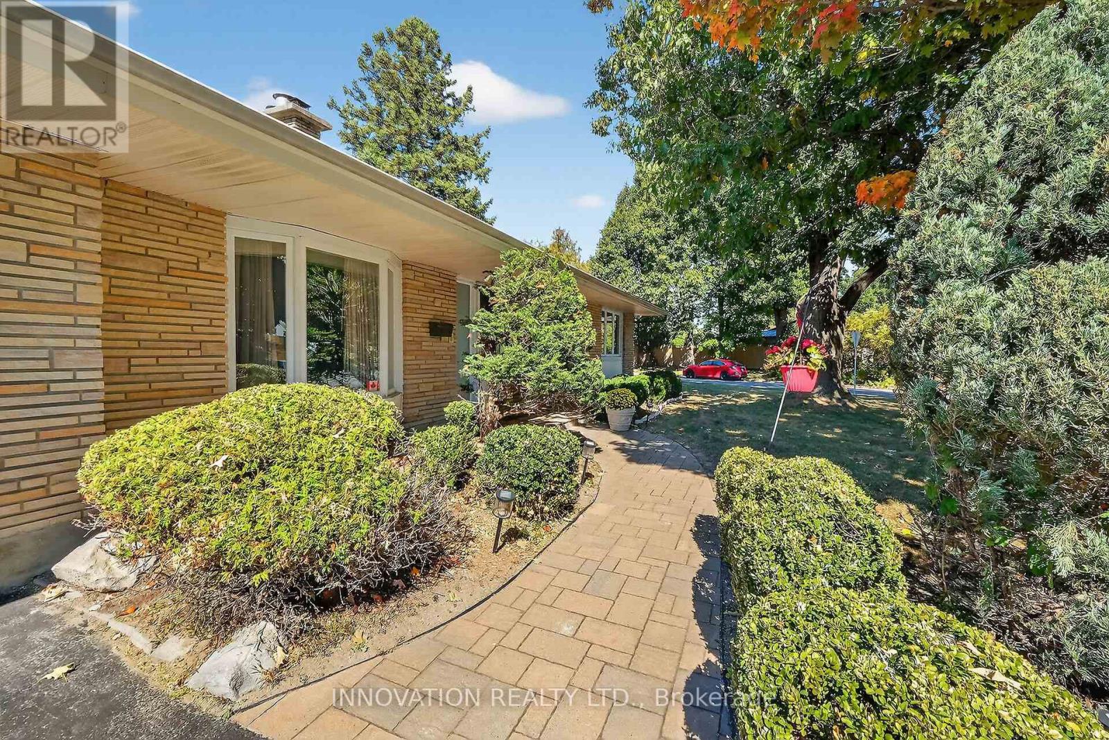 1951 Garfield Avenue N, Ottawa, Ontario  K2C 0W7 - Photo 2 - X12847540