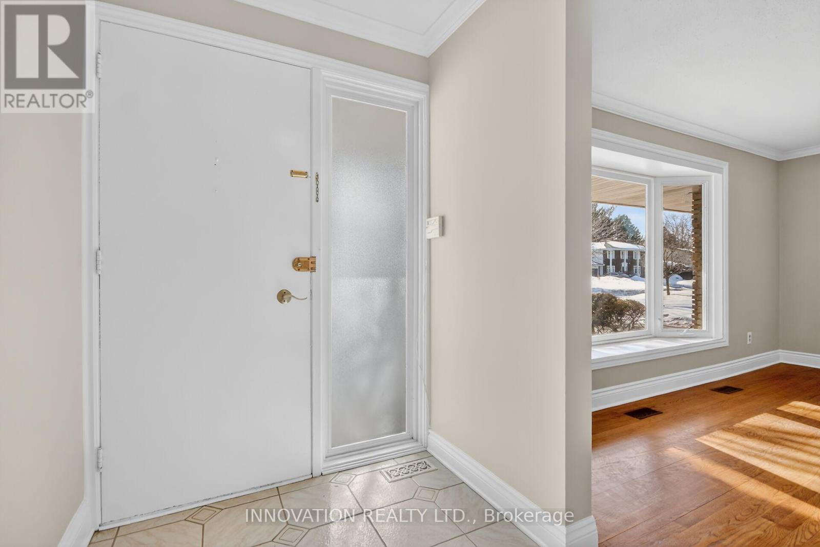 1951 Garfield Avenue N, Ottawa, Ontario  K2C 0W7 - Photo 3 - X12847540