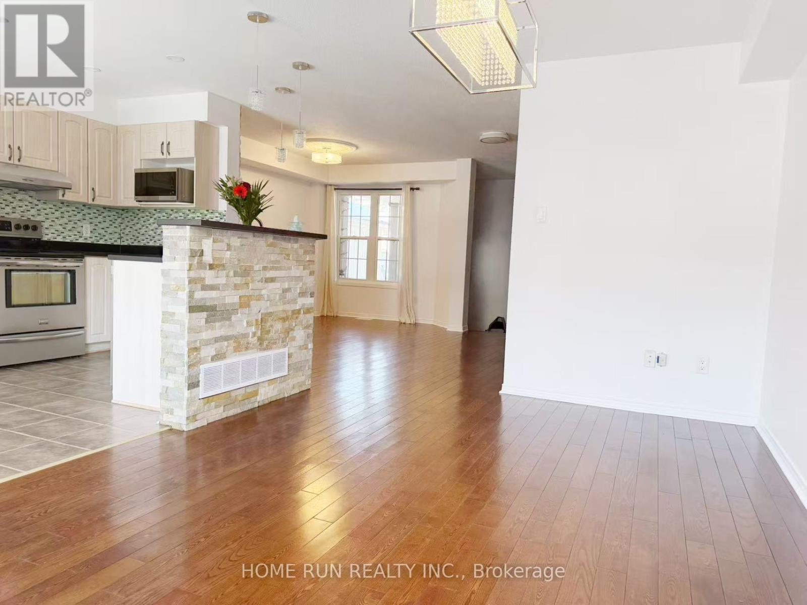 330 Applecross Crescent, Ottawa, Ontario  K2K 0C4 - Photo 10 - X12847564