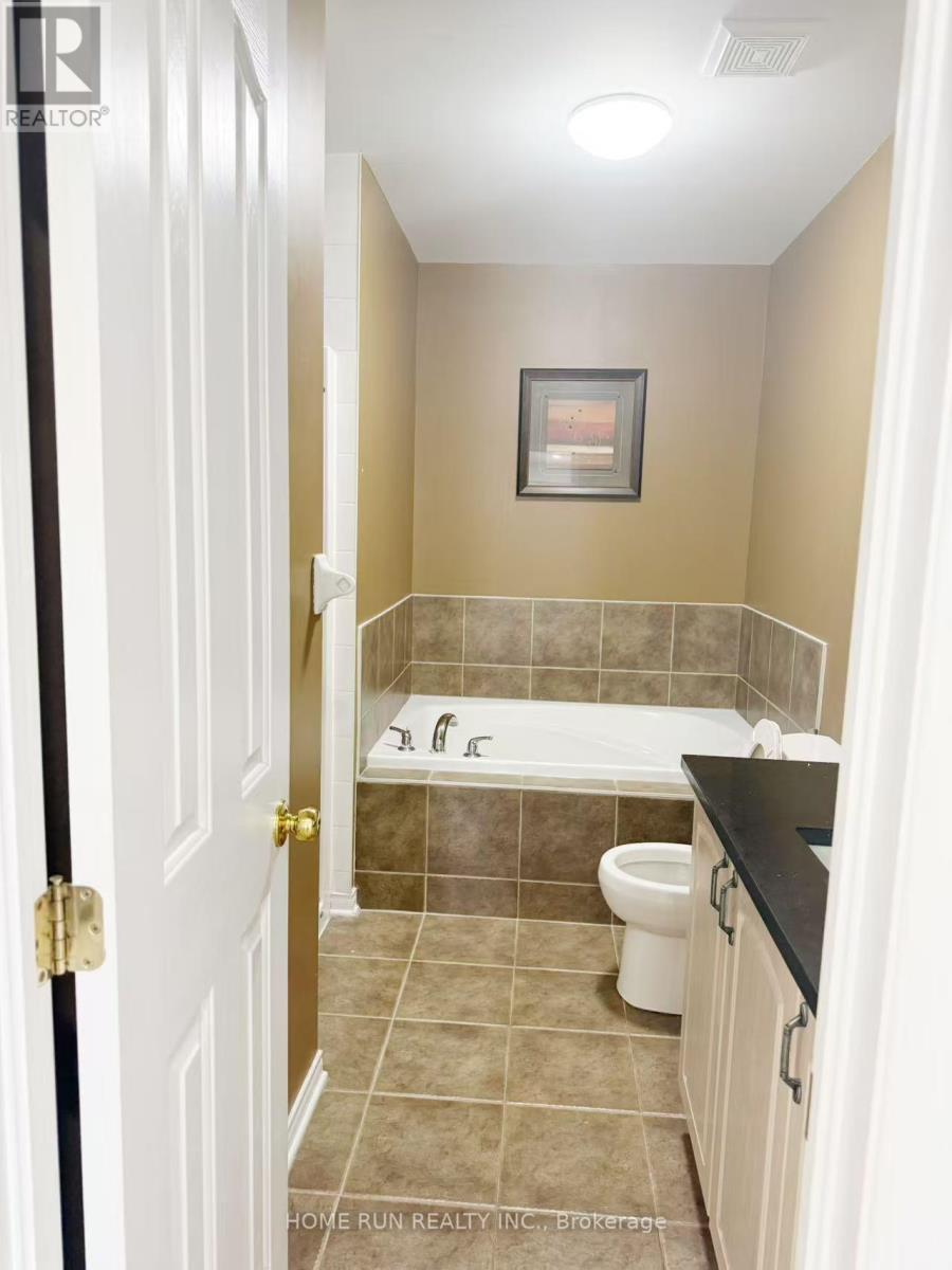 330 Applecross Crescent, Ottawa, Ontario  K2K 0C4 - Photo 20 - X12847564