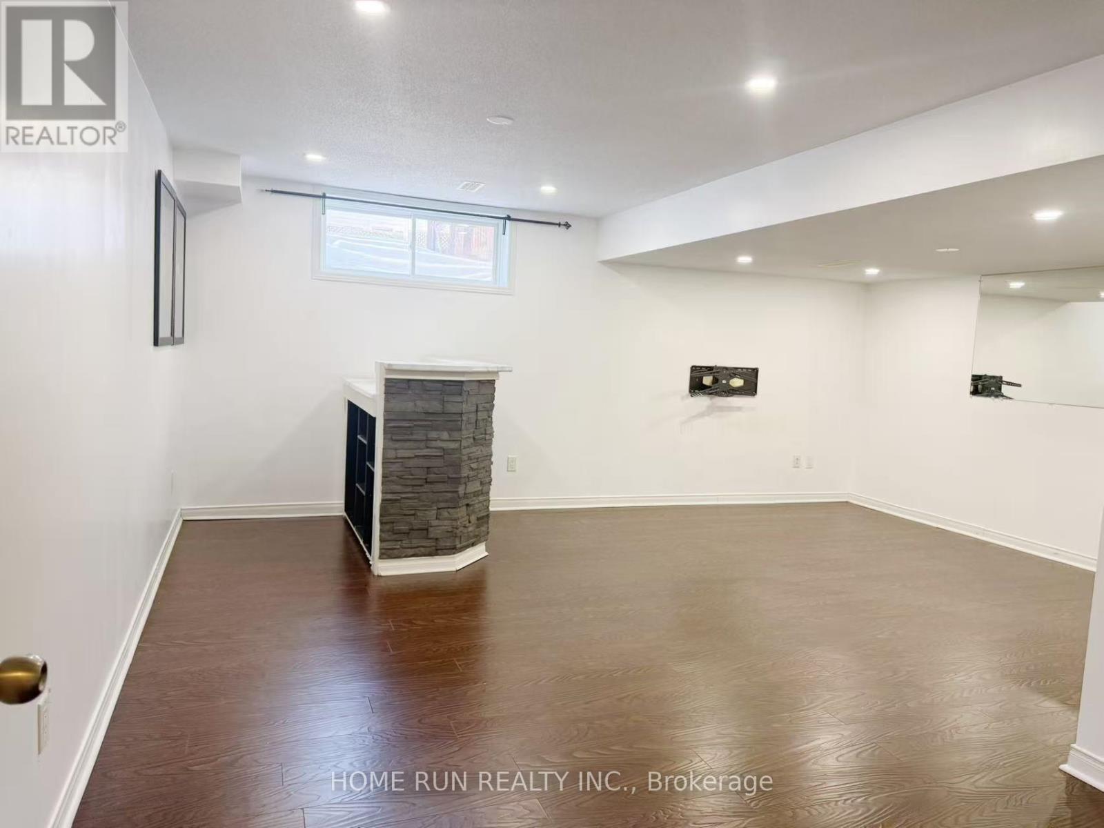 330 Applecross Crescent, Ottawa, Ontario  K2K 0C4 - Photo 28 - X12847564