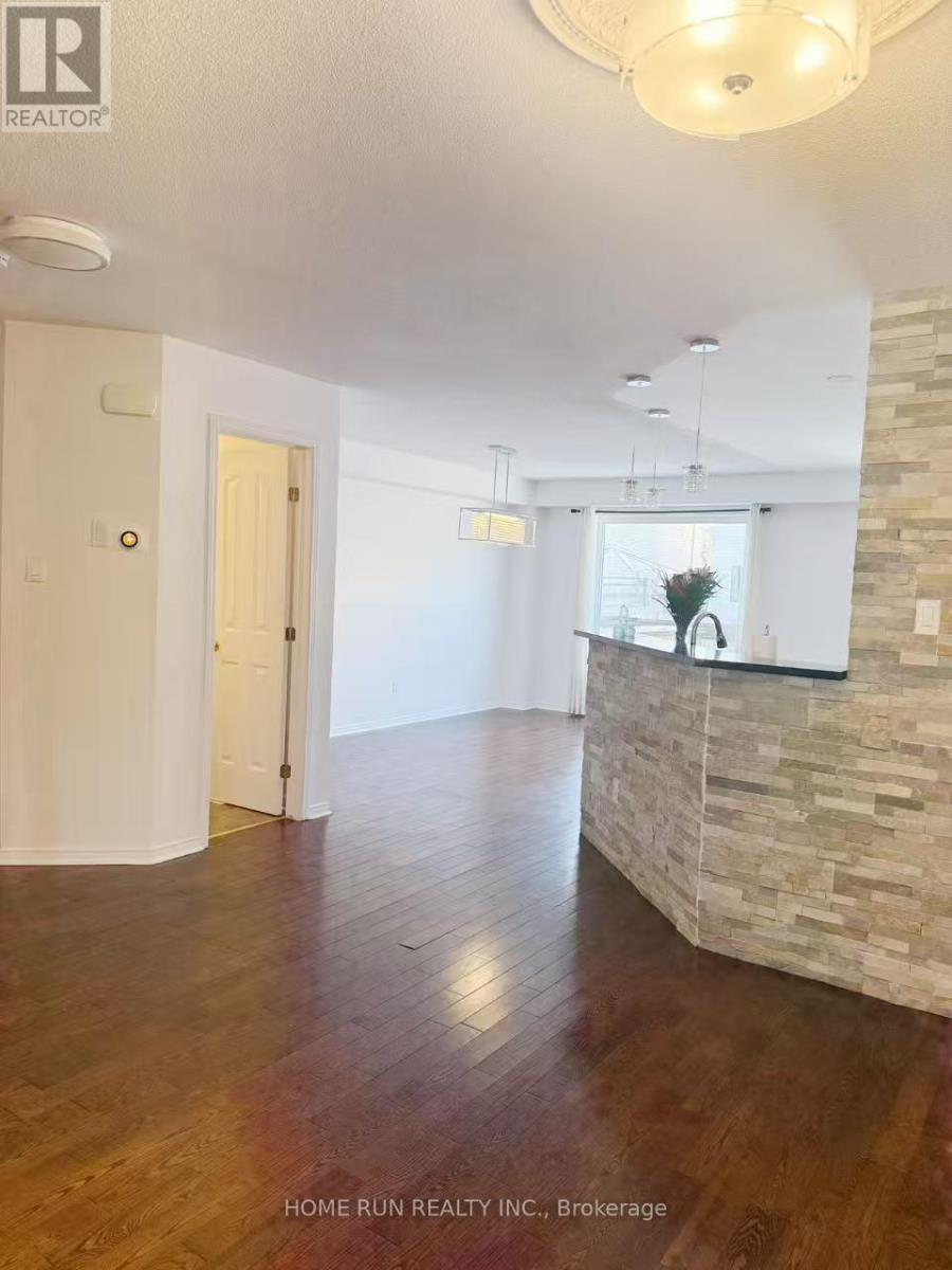 330 Applecross Crescent, Ottawa, Ontario  K2K 0C4 - Photo 6 - X12847564