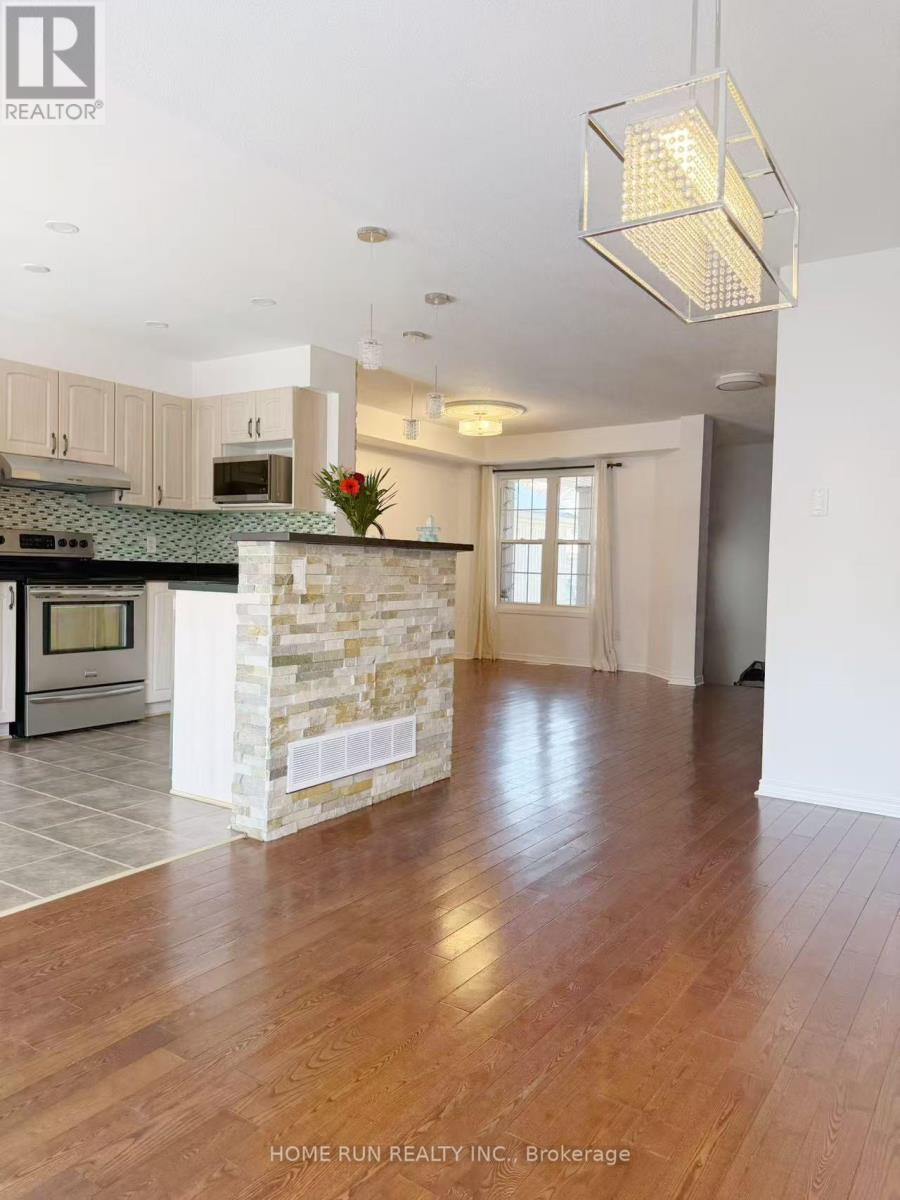 330 Applecross Crescent, Ottawa, Ontario  K2K 0C4 - Photo 7 - X12847564