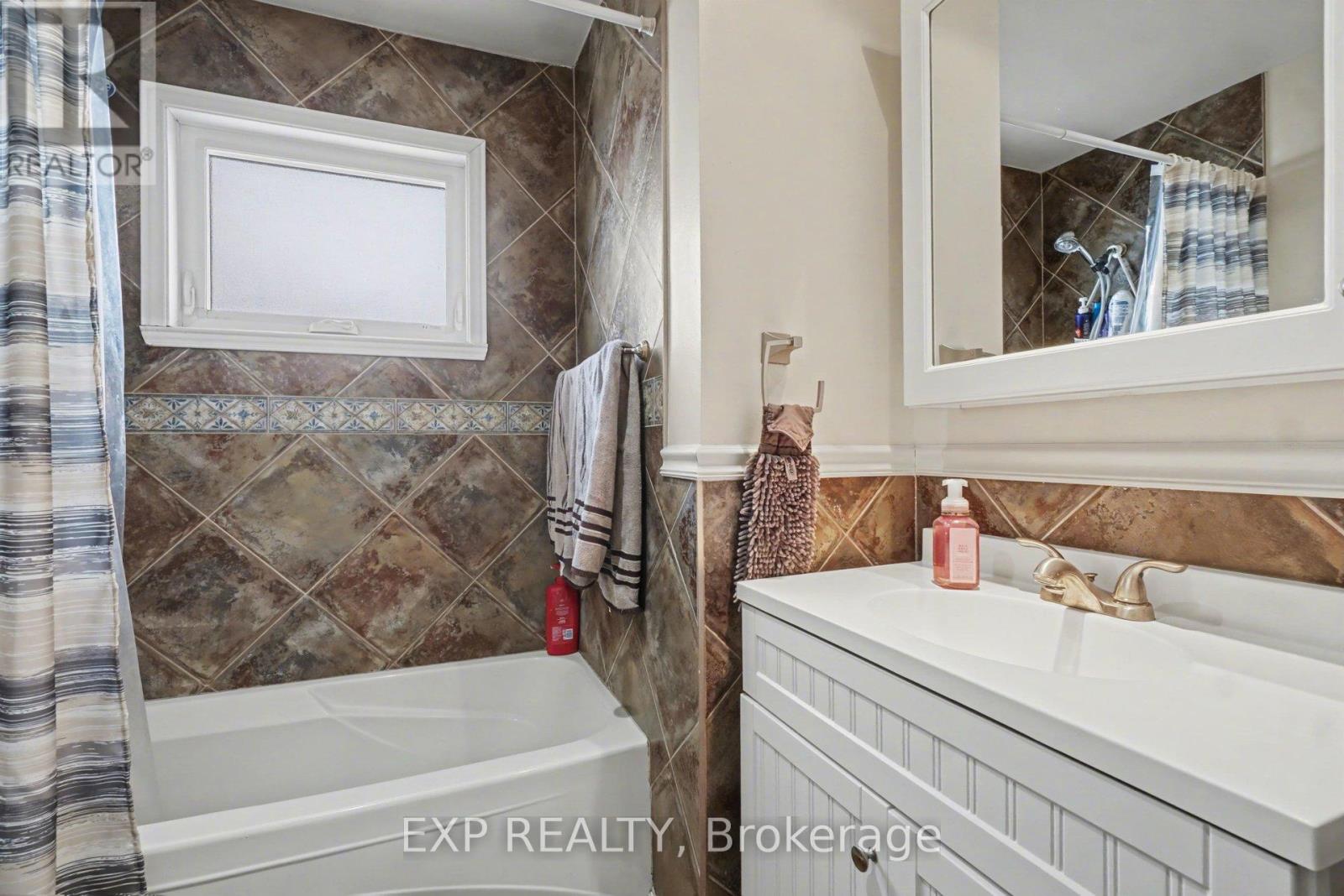 381 Dominion Street S, North Glengarry, Ontario  K0C 1A0 - Photo 10 - X12847566