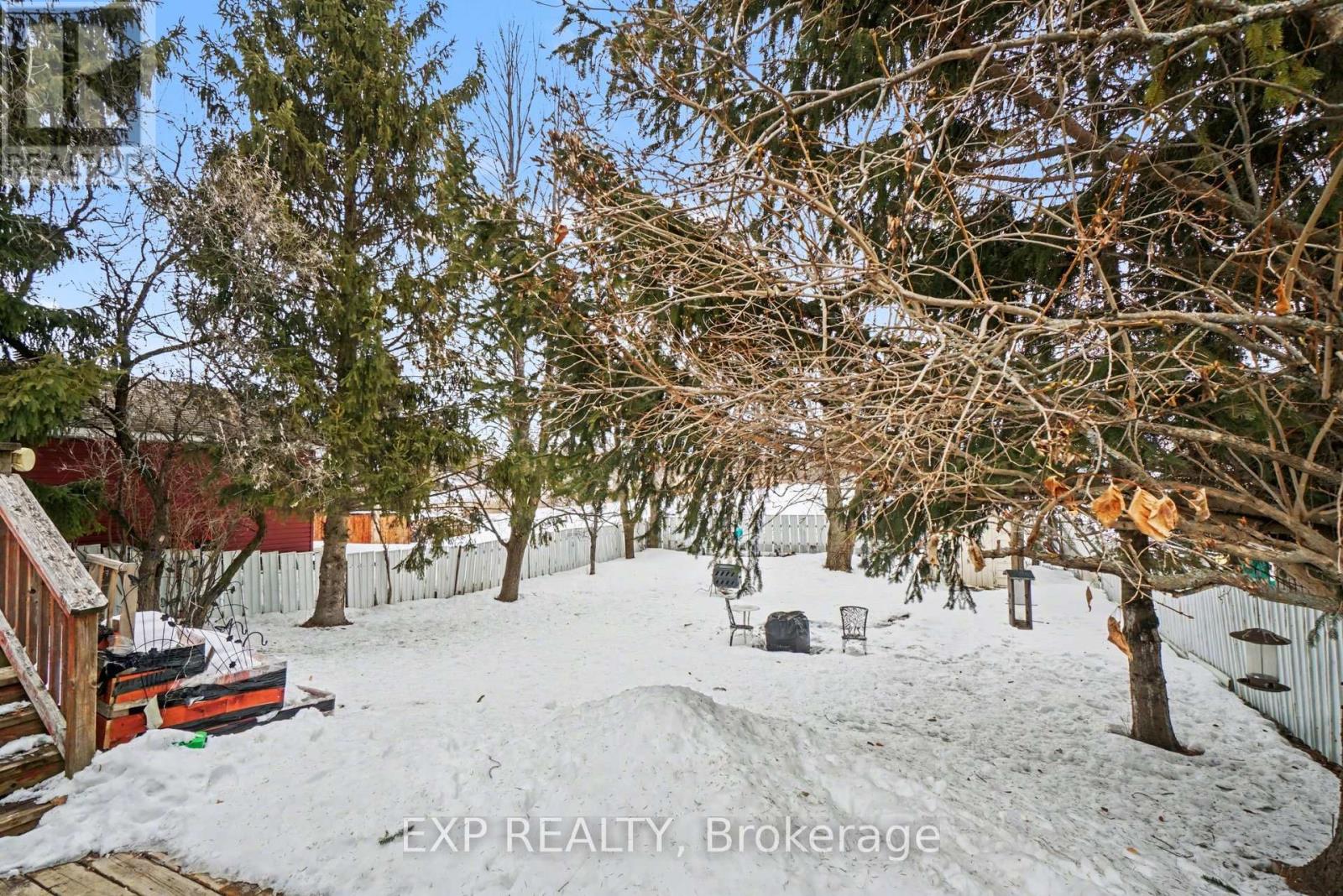 381 Dominion Street S, North Glengarry, Ontario  K0C 1A0 - Photo 17 - X12847566