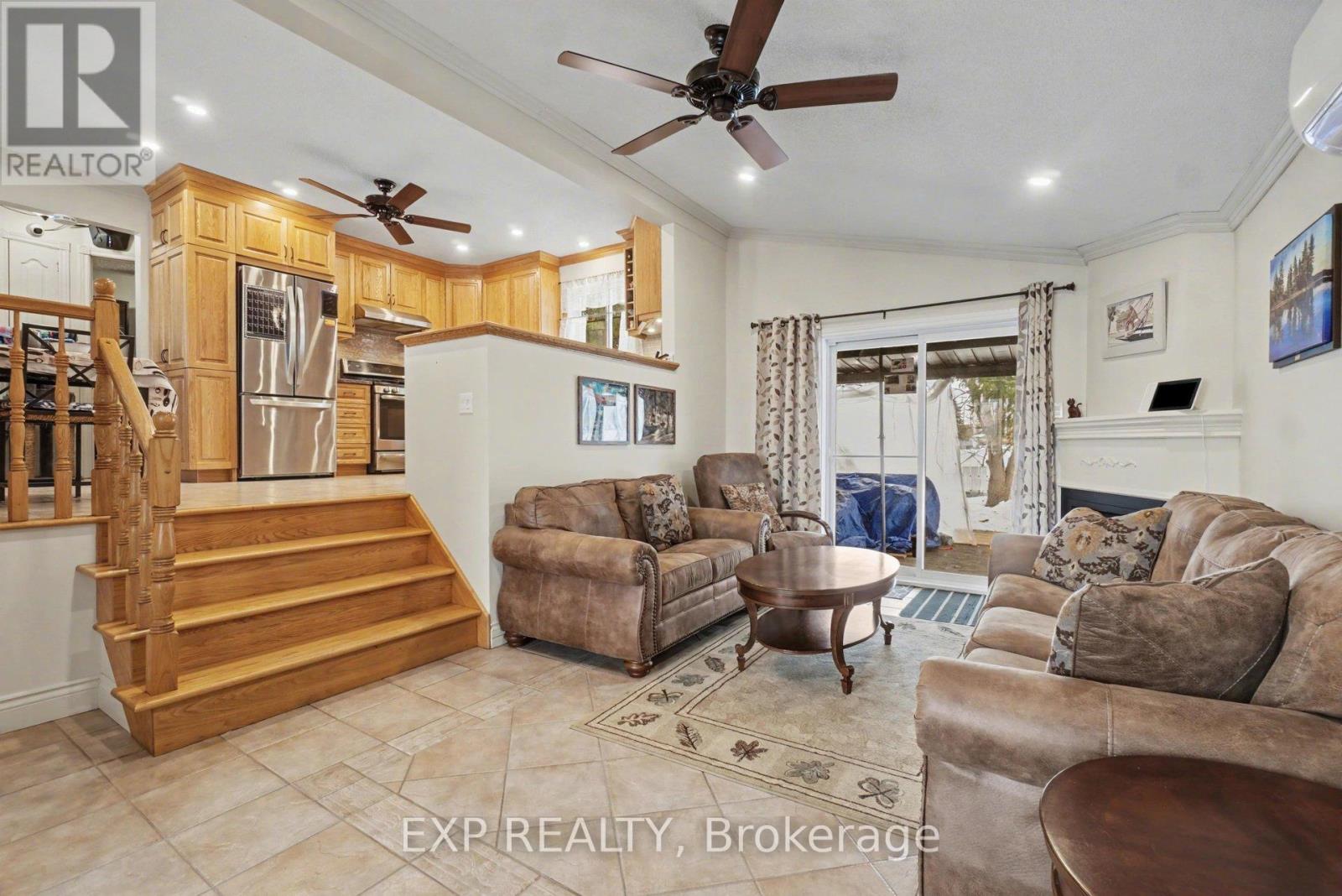 381 Dominion Street S, North Glengarry, Ontario  K0C 1A0 - Photo 3 - X12847566