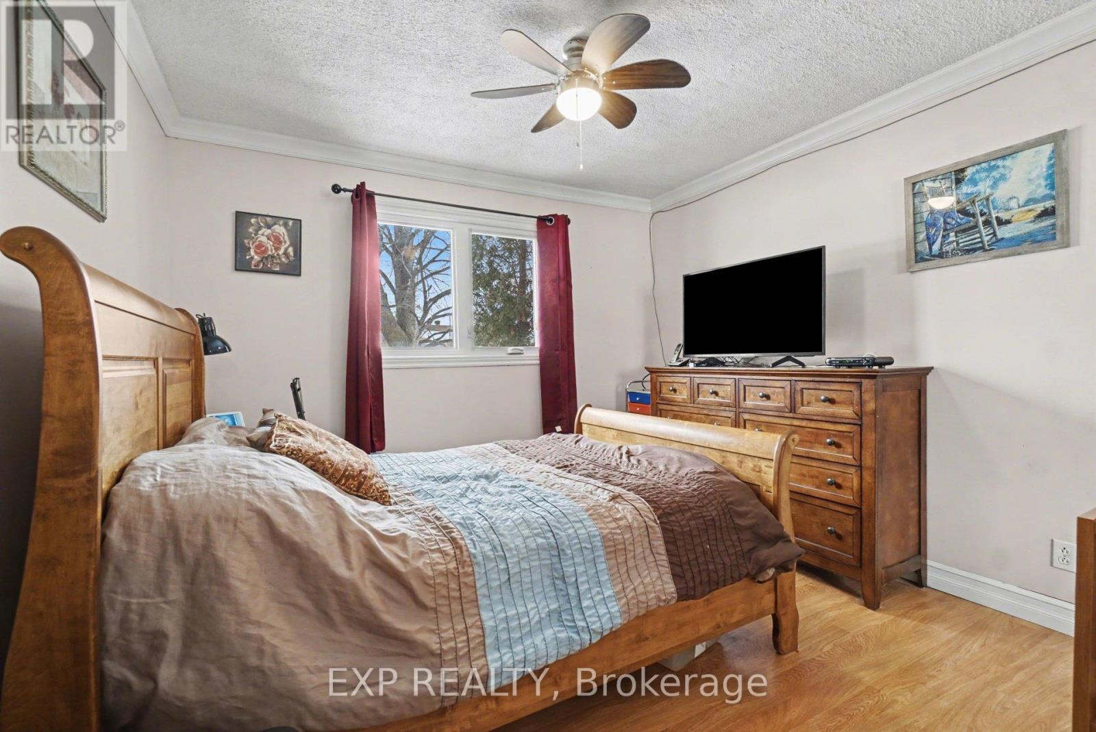 381 Dominion Street S, North Glengarry, Ontario  K0C 1A0 - Photo 8 - X12847566