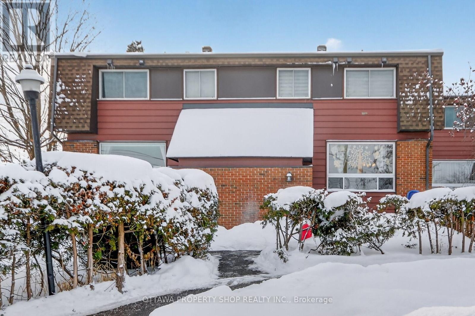 1f Banner Road, Ottawa, Ontario  K2H 8T3 - Photo 2 - X12847572