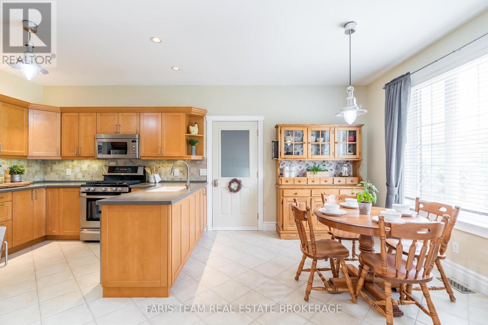 6972 Concession Road 2, Adjala-Tosorontio, Ontario  L0M 1M0 - Photo 3 - N12833066