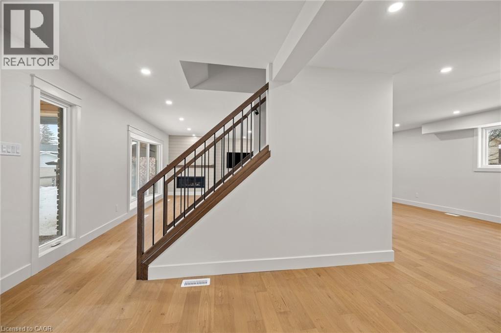 361 Coleridge Place, Waterloo, Ontario  N2L 2V7 - Photo 6 - 40809438