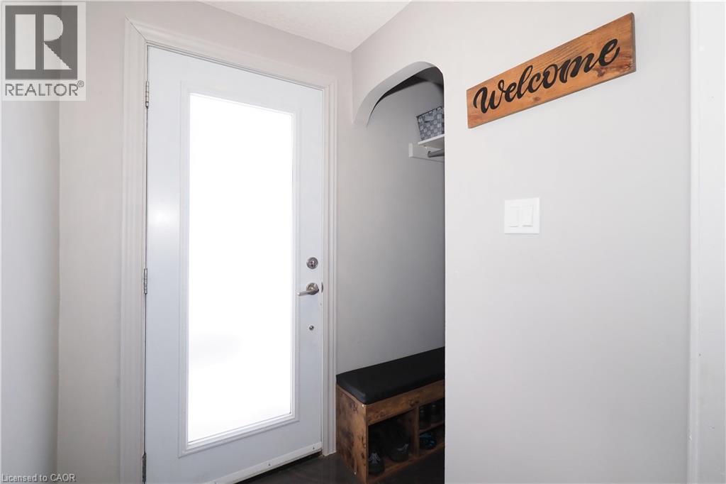 354 Blucher Boulevard, Kitchener, Ontario  N2H 5V9 - Photo 4 - 40807067