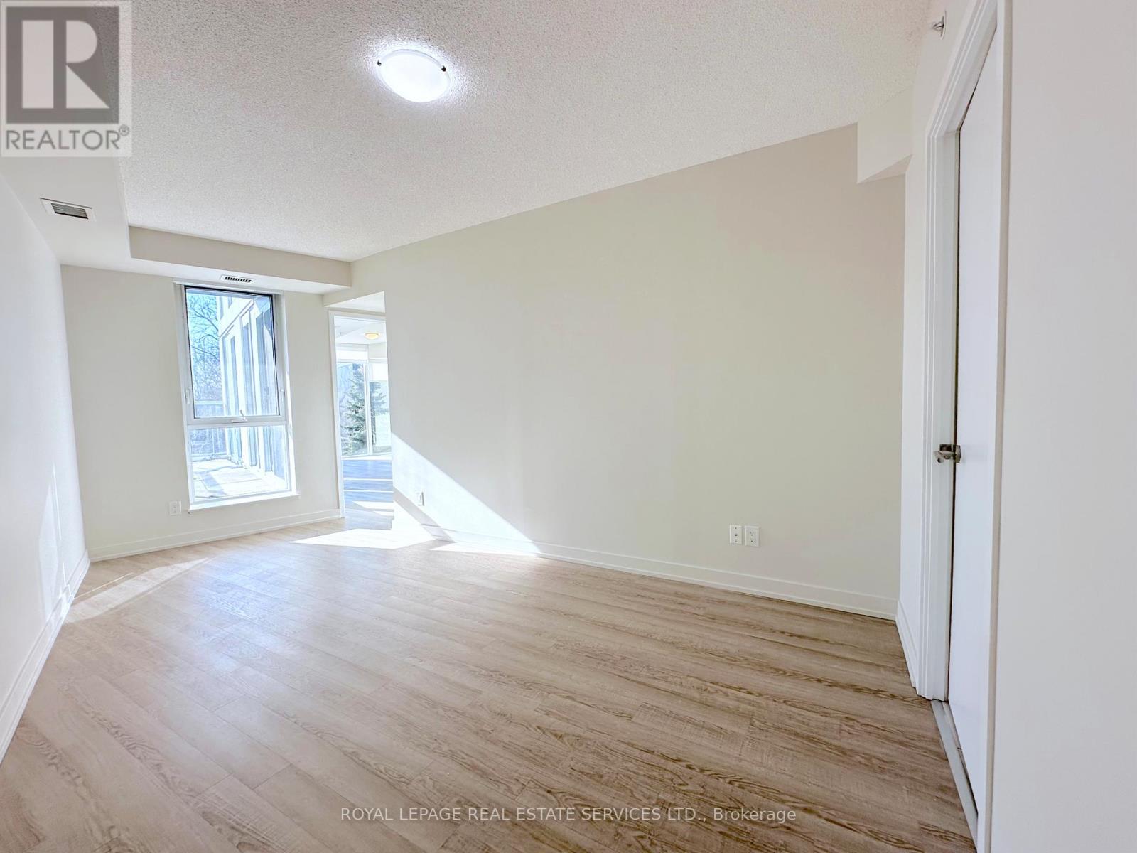 411 - 763 Woodbine Avenue, Toronto, Ontario  M4E 2J4 - Photo 10 - E12847538